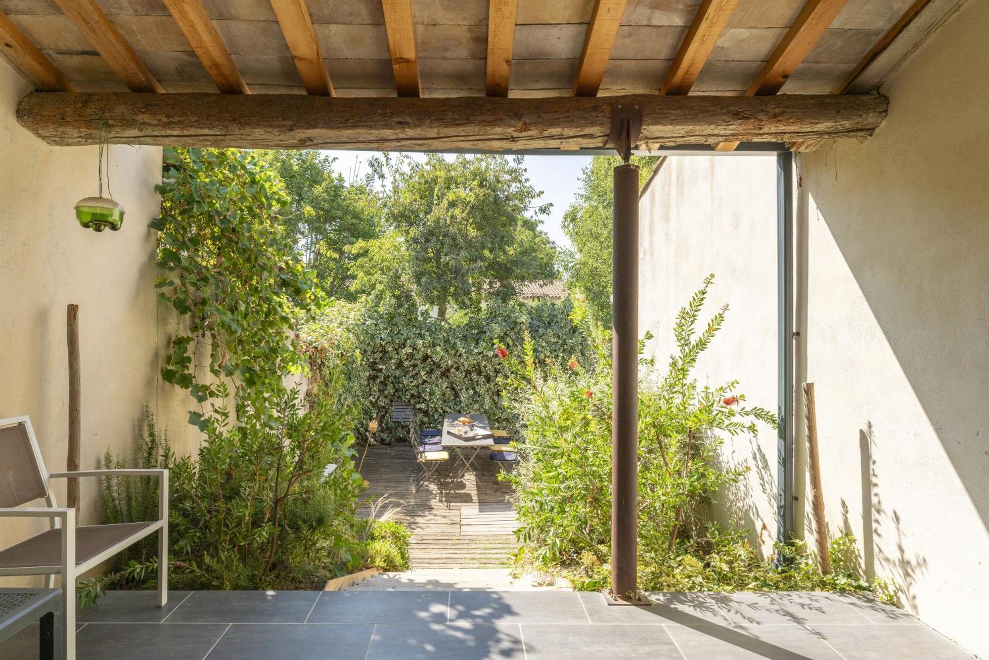 L'Ensemble Du Gite De Tante Berthe Camaret-sur-Aigues エクステリア 写真
